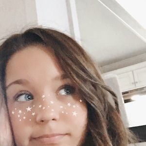 Meet your Posher, Mikayla